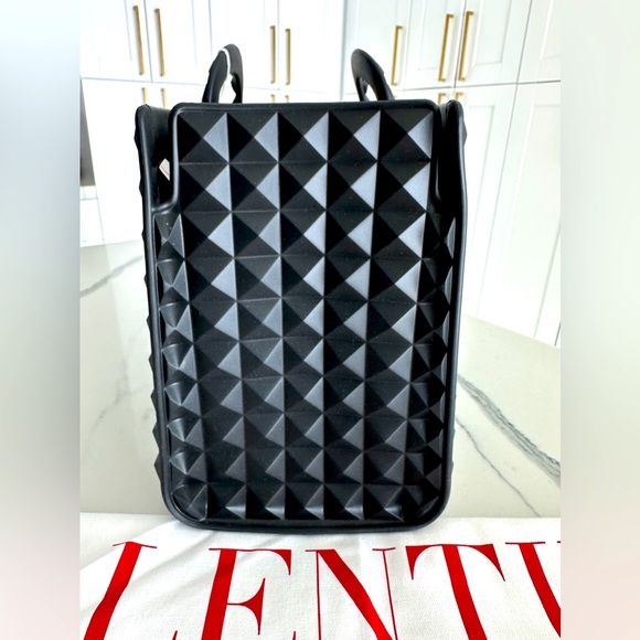 Valentino Garavani Le Troisieme Bag - Picture 5 of 10